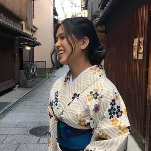 Meet your Posher, Ivana